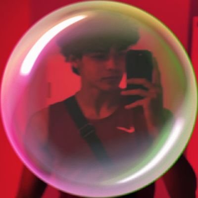 dystopianzzz's profile picture. just wanna let this story die