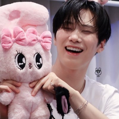 luv_rocky__'s profile picture. ⠀ ⠀ ⠀ ⠀ 이유가 필요없을 만큼 그냥... 라키니까♡ ⠀ ⠀ ⠀ ⠀ ⠀ ⠀ ⠀ ⠀ ⠀ ⠀ ⠀ ⠀@p_rockyent