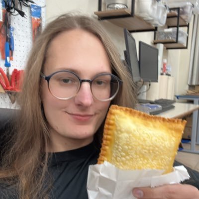 rafandglory's profile picture. tento ser otimista. só falo de lol e sou viciada em suco de pacote sabor guaraná. ela/dela 🏳️‍⚧️  @rafandglory.bsky.social