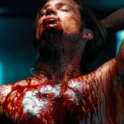 moonpvnks's profile picture. 25 | Virgo | grad school 👩🏽‍🎓 | She/They | ISFJ-T | Bi | minors DNI | “A very perverse attraction to violence”