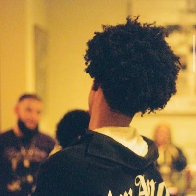 taesignzz's profile picture. 