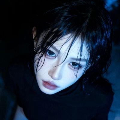 xianyudeMia's profile picture. “减肥这件事吧，想了很多年，做了两天。”🍩