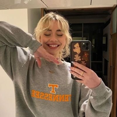 cazzuual's profile picture. taylivbrina desde la cuna