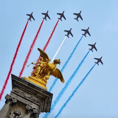 calleja230's profile picture. ville de naissance : Antibes, Lons le Saunier❤️Les avions de collection mais pas bobo, ni gaucho et surtout pas féministe seulement femme Nouvelle Énergie