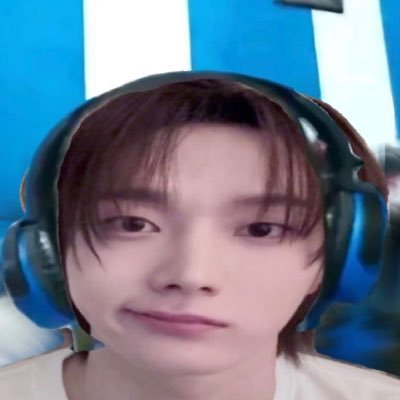 soullidify's profile picture. it’s not clocking to u that i’m standing on clocks