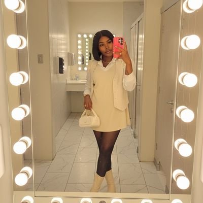 thewhitney's profile picture. God, family, good skin, soft life, slow living, vibes high and energy protected - Benin & Igbo -