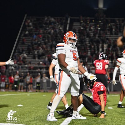 JamesRStewatt's profile picture. 6’2 280| DT Class of 2027| #5| 4.95 40| track and field | instagram :jamesstewart65_ | bench: 295 | squat 520 | 6A region 3 All region team | @blackmanftball