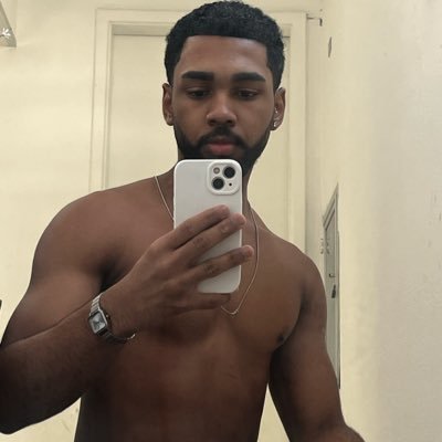 im_brenx's profile picture. be you/ ♏️/