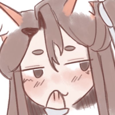 shiimeiren's profile picture. rotating the same three interests