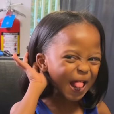 Mawiinette's profile picture. « Là où mes fesses s’assoient, c’est le problème de la chaise » - Mélanie Da Maupassant