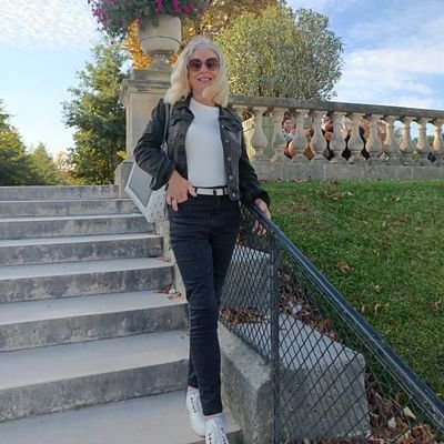 agnesParis75's profile picture. Bienvenue chez moi 🤗

Apportez juste votre bienveillance.. 
⛔ Drague ⛔ Je ne recherche personne ⛔Je ne réponds PLUS en DM ⛔
Ce qui est virtuel reste virtuel...