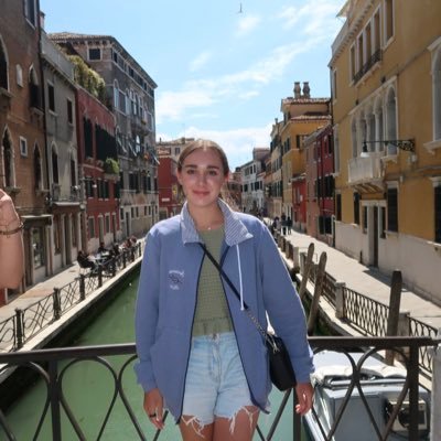 juliaweinst's profile picture. storyteller