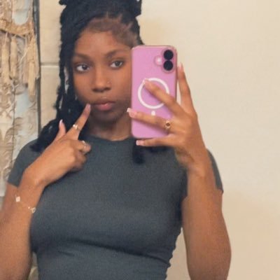 Ccrmnbarbie's profile picture. 