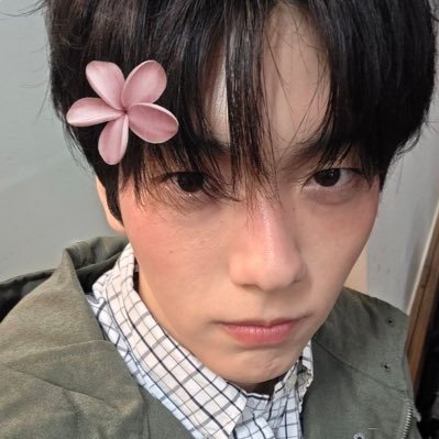 ghwalvr's profile picture. 💌 #투바투 #에이티즈 #더보이즈 | 🇲🇾 250531 kmz 🇸🇬250126 svt rh 🇮🇩 251108 t.blaze