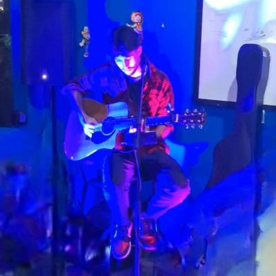 teozininzz's profile picture. 🎼