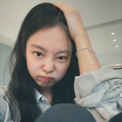 chuucereja's profile picture. 𝑖𝑡 𝑖𝑠 𝑠𝑎𝑖𝑑 𝑡𝘩𝑎𝑡 𝑤𝘩𝑒𝑛 𝑜𝑛𝑒 𝘩𝑎𝑙𝑓 𝑓𝑖𝑛𝑑𝑠 𝑖𝑡𝑠 𝑜𝑡𝘩𝑒𝑟, 𝑡𝘩𝑒𝑟𝑒'𝑠 𝑎𝑛 𝑢𝑛𝑠𝑝𝑜𝑘𝑒𝑛 𝑢𝑛𝑑𝑒𝑟𝑠𝑡𝑎𝑛𝑑𝑖𝑛𝑔.