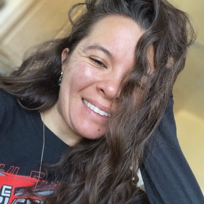 hazel23xi's profile picture. book nerd 📚 // DH11·WB24·JL2·CH11 // @ndfootball #sfgiants #dubnation #FTTB