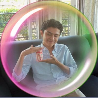 jorkscb's profile picture. boy in the bubble 🫧 ♡