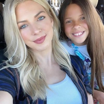 CyndiLisa2435's profile picture. 🌟 Single mom doing it all 👩‍👧 💬 If you can’t reply, don’t hit follow 🚷 💯 Real energy only ✨  I give love, respect & pure vibes match that or move along 🚪
