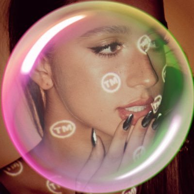 AdaWpng's profile picture. i love pop artists, videogames and my wife