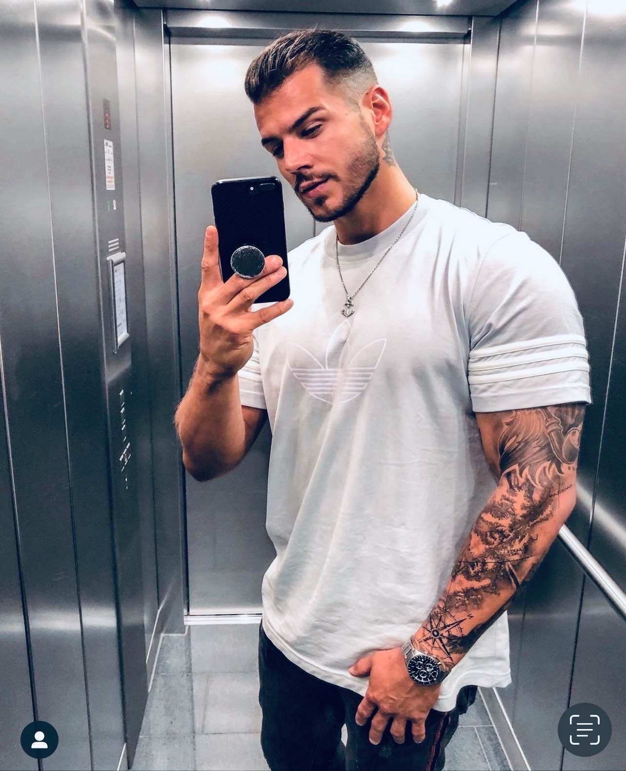 Henrynlaab15's profile picture. 