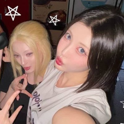 no17zz's profile picture. 韓國女子團體 X:IN 的粉絲帳號 - 니즈 (Nizz) 和 노바 (Nova) ! ! 所有付費平台的信用和翻譯成中文的內容都屬於我！！如果你使用，請在 Twitter (X) 上標明我的帳號作為來源