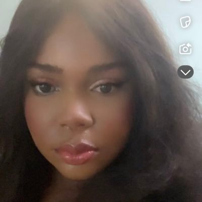 heroin__x's profile picture. sexually anarchist with DID that is half queer and half deaf