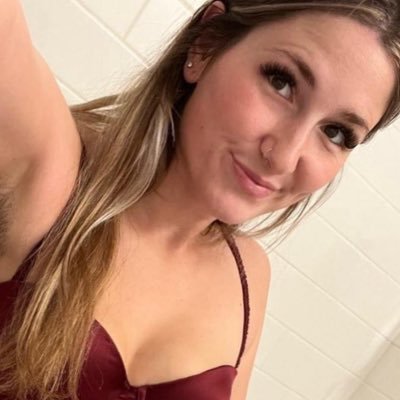 cristbella86's profile picture. Dreamer by night, achiever by day