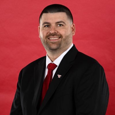 DRAE330's profile picture. 📍Youngstown, Ohio #GoGuins🐧 #KeepItMovin🌎