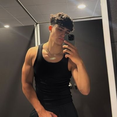 korama17947463's profile picture. 