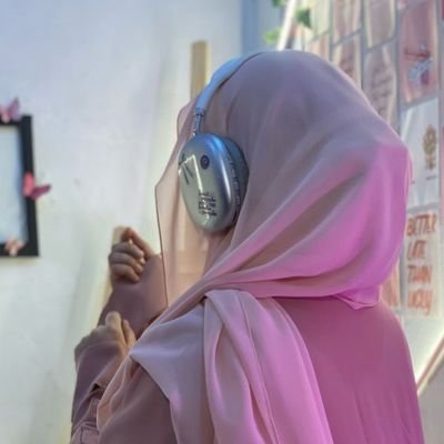 Capricorn_hu's profile picture. 