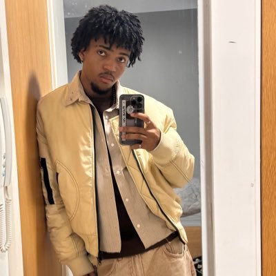 ifill_kay's profile picture. I take pics and talk shit