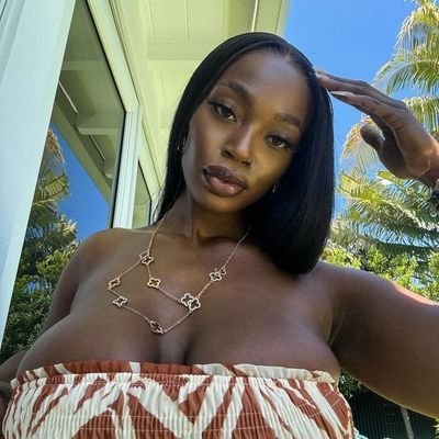 helena940276's profile picture. I am mogos Helena from united state