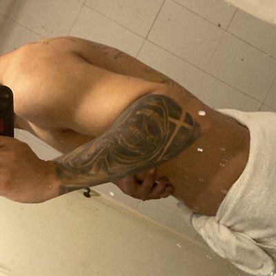 latte064881's profile picture. ชอบผู้หญิงคับ