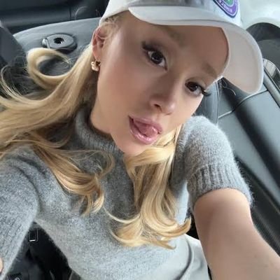 Arianaisgalinda's profile picture. fan account