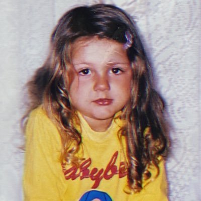 LarissaDeLuca_'s profile picture. 📍reclamo aqui |💀Loira odonto, segundo webcomunista | 🌾 bem agro | 🇧🇷 não tenho culpa.