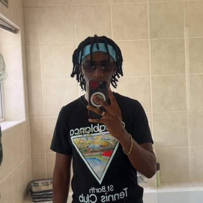 trevorcharless's profile picture. new acc, let’s rebrand 🫡 // Marketing Graduate // Chelsea FC.