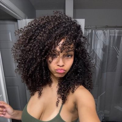 MikaylaaHill's profile picture. 