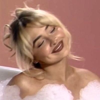 StarGirl_YSQ's profile picture. “Oh my god you’re too OBSESSED with Joseph Quinn…” I know,  you should too… you should too. 🍸
