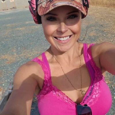 HarrisonSh50038's profile picture. Trying to stay positive and live life slowly 🍀