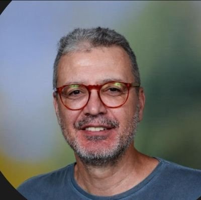 Jfelribeiro's profile picture. A geografia está em toda parte, embora nem sempre sejamos suficientemente geógrafos para assim perceber.

Cursos de Geografia para o CACD
⬇️🌎