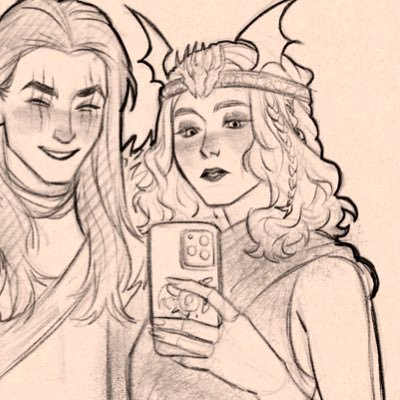 hollyybean's profile picture. that one daenerys and catelyn cosplayer | multifandom | 27, they/she, queer! | no minors pls! | pfp by @ranyadraws