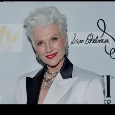 Maye06946's profile picture. Bestselling International Author of A Woman Makes p
A Plan 📖 Doctor of Dietetics👩🎨  Supermodel😉💃
#ItsGreatToBe76 Manager: anna@mayemusk.com
