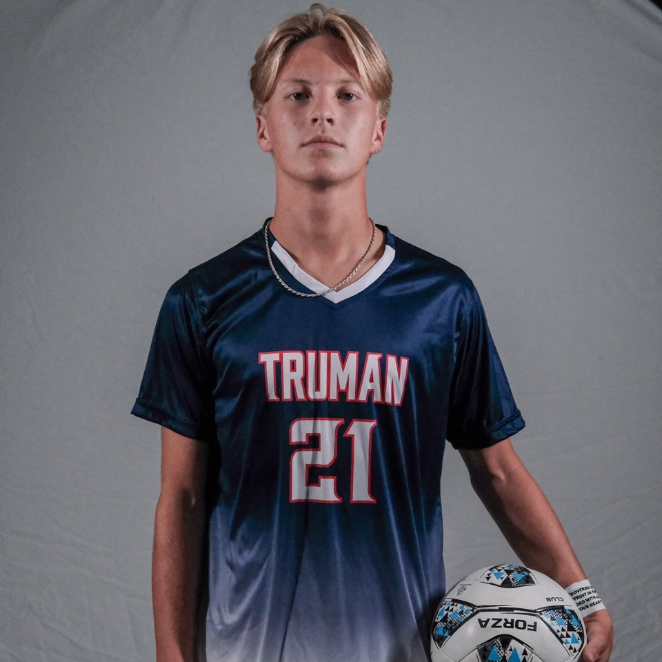 StephenDixon21's profile picture. I graduate high school in spring of 2026. I have a 3.98 weighted GPA. I participate in varsity soccer, marching band, National Honor Society, Symphonic Band .