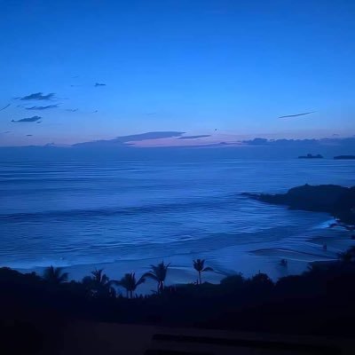 adem7zin's profile picture. 