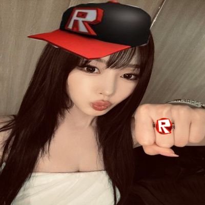 tillesbica's profile picture. 