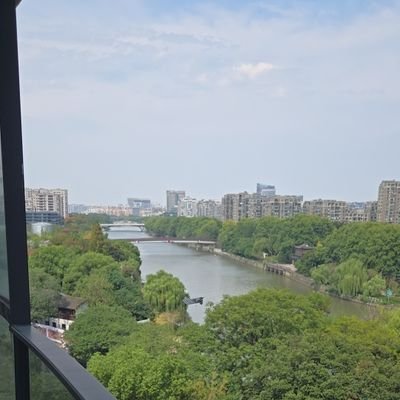 9uUxCEhhe534167's profile picture. 越来越平淡