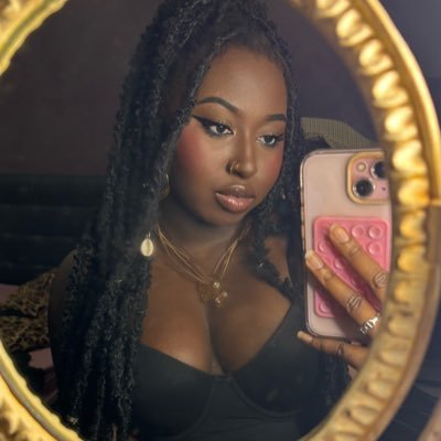 esnetrohmch's profile picture. 01’s🇲🇱 🇫🇷