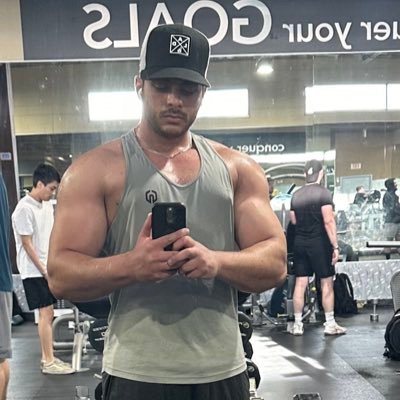 omar6t9's profile picture. 