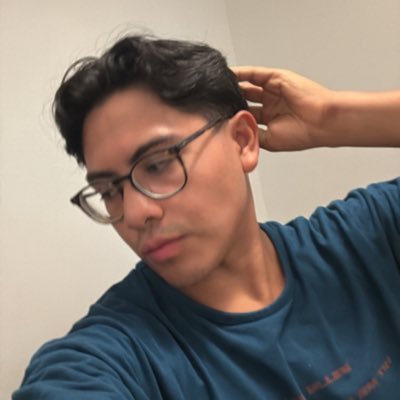 Moilifestyle's profile picture. probably tanning |